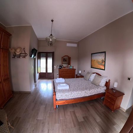 B&B A Casa Di Maybe Казерта Экстерьер фото